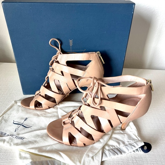 Pour La Victoire Camila Lattice Sandal - Polished Leather - Size 8M - Nude - Picture 3 of 14